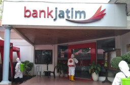 Kejaksaan Tinggi Jawa Timur Ungkap Dugaan Kasus Korupsi Bank Jatim senilai Rp 25 miliar, 2 Tersangka Telah Diamankan.