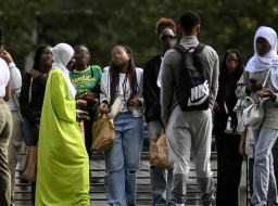 Pemerintah Prancis Resmi Larang Pemakaian Abaya dan Hijab di Sekolah