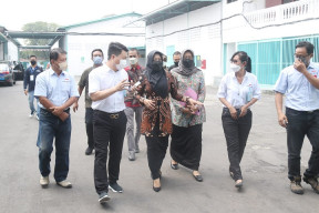 Tingkatkan Harga Jual Porang, Pemkab Mojokerto Serahkan Suket Registrasi Lahan ke Petani