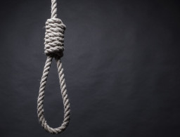 Diduga Punya Banyak Pinjol, Perawat RS di Surabaya Ditemukan Tewas Gantung Diri