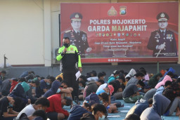 Polres Mojokerto Razia Balap Liar Trowulan