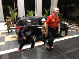 Buron 2012, Dirut asal Bubutan Ditangkap di Embong Malang