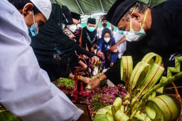 Asli Arek Suroboyo, Pilih Dimakamkan di Keputih