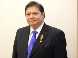 Elektabilitas Airlangga Terus Melorot, Partai Golkar tak Menyerah