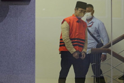 Uang Suap untuk Bayar Lembaga Survei