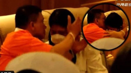 Sambo, saat Rekonstruksi Peluk Putri yang Terisak