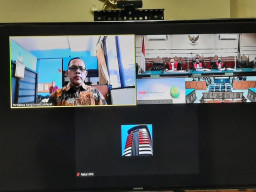 Hakim Nonaktif Itong, Tolak Sidang Online