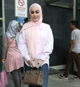 Jennifer Dunn  Tuntut Harta Gono-gini?