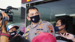 Seorang Dokter Disidik, karena Campur Spermanya dengan Makanan