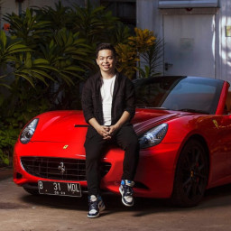 Dari Jualan Aksesoris Hingga Sukses Lewat Mesin Printing