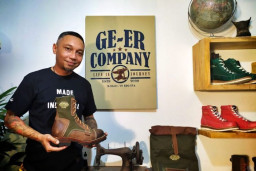 Pengusaha Sepatu Sukses yang Pernah Tidur di Jalan