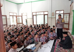 Polres Blitar Edukasi Bahaya dan Serukan Stop Bullying Terhadap Anak-anak