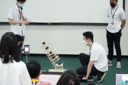 Petra Kompetisikan Uji Bangunan Tahan Gempa