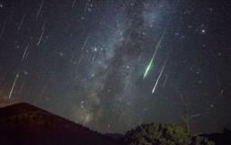 Puncak Hujan Meteor Perseid Terjadi 13 Agustus: 100 Meteor Akan Melintas Setiap Jam