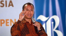 OJK: Gaya Hidup Anak Muda Utang Pinjol untuk Konsumtif