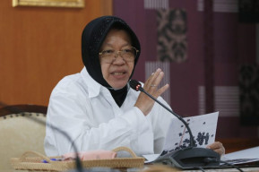 Risma Keluhkan Anggaran Rp412 M Diblokir Sri Mulyani
