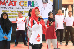 Turunkan Angka Stunting, Bupati Ikfina Gencar Ajak Rematri Minum Tablet