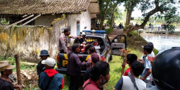 Motor Ditinggal, Wanita Kabur ke Perkampungan