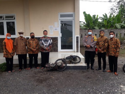 Kapolres Lumajang Serahkan Bantuan 23 Mesin Bermotor di 12 SMKN