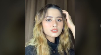 Esti Utomo, Mantan Pramugari yang Sukses Jadi MUA Profesional