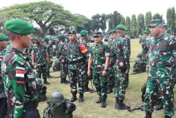 Kasum TNI Letjen Eko Margiyono Berpesan : Baik-baiklah dengan Masyarakat dan Jangan Sakiti Hati Mereka