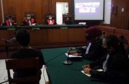Sidang Kasus Narkotika Pemulung Dituntut 5 Tahun Penjara