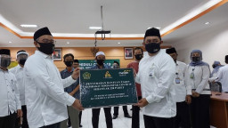 Lagi, Kemenag Jatim Donasikan Bantuan Guna Putus Penyebaran Covid-19