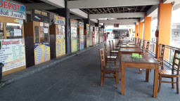 SIB Sepi, Omset Penjualan Pedagang Terjun Payung