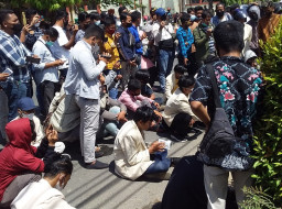 Dituding Tidak Transparansi Anggaran Covid, BEM Luruk Kantor Pemkab Sumenep