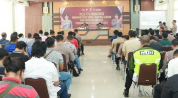 Polisi Pegang Senpi Wajib Tes Psikologi