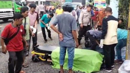 Gagal Menyalip, Pemotor di Gresik Tewas