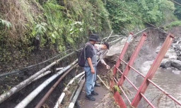 Akses Jalur Menuju Wisata Air Terjun Madakaripura Putus