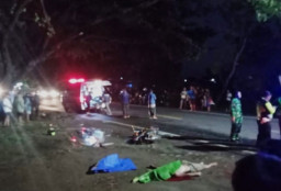 Diduga Mabuk dan Tabrak Bus Eka di Jalan Raya Ngawi-Maospati, 1 Pemotor Tewas Dilokasi