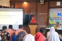 Bupati Ikfina Tekankan Percepat Pembangunan Desa Hingga Perluasan Lapangan Pekerjaan