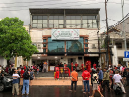 Meriahnya Event Imlek Toko Bakmie di Surabaya