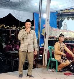 Kelurahan Gebang Gelar Pertunjukan Wayang Kulit Semalam Suntuk