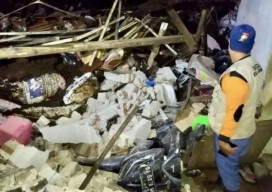 Rumah Warga di Malang Rusak Tertimpa Longsor