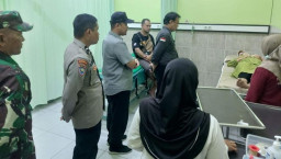 Belasan Petugas Pemilu di Blitar Kelelahan usai Bertugas