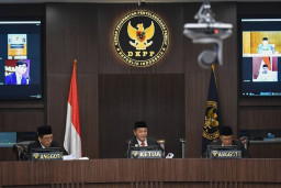 Daftar Gibran Cawapres, Ketua KPU Diperingatkan Keras