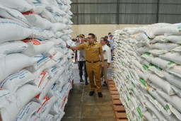 Pj Ali Kuncoro Resmi Keluarkan Surat Edaran Imbauan Beli Beras Premium Bagi ASN Pemkot Mojokerto