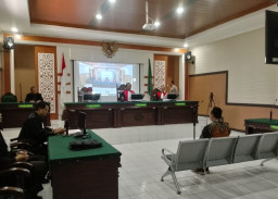 JPU Sebut Banner H Kayan Caleg DPRD Sidoarjo Nomor Urut 1 Terlihat di Kampanye Balai Desa Tarik