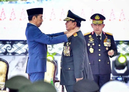 Bendahara Gerindra Gus Fawait Sebut Prabowo Layak Berpangkat Jenderal