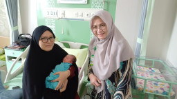 Baca juga : Momen Langka, 3 Bayi di Surabaya Lahir Pada Tahun Kabisat 29 Februari