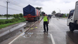 Dua Truk Kecelakaan di Gresik, 1 Orang Tewas