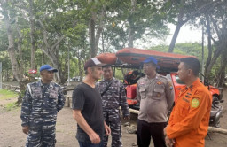 WNA Asal Australia Hilang saat Berselancar