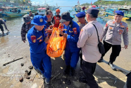 WNA Australia yang Hilang saat Berselancar Ditemukan Tewas