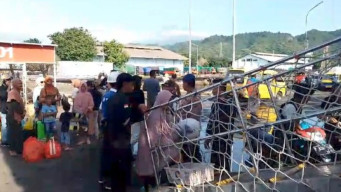 Pelabuhan di Banyuwangi Ramai Dipadati Pemudik