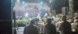 Ribuan Warga Gelar Shalawat dan Doa Bersama