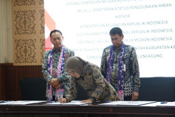 Pemkab Kediri Terima Hibah Dua Bidang Tanah dari KPK