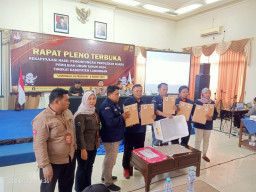 Adanya Isu Bakal Ramai, Kecamatan Laren Dapat Giliran Rekap Terakhir